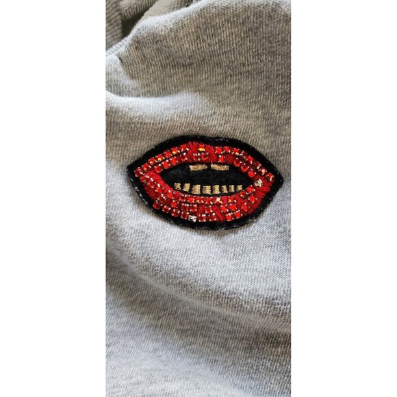 Pam & Gela Lips Patch Sweatshirt Women’s Small Gray Side Tie  Made in USA - Picture 6 of 9